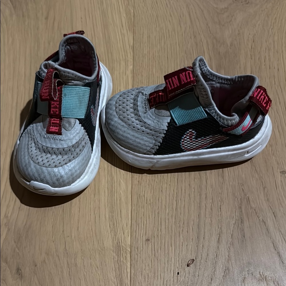 Nike Flex Runner Slip-On Sneakers Size 5C